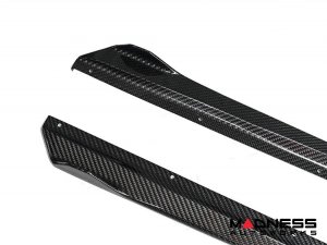Alfa Romeo Giulia Side Skirts - Carbon Fiber - Shark Fin - Quadrifoglio - Italian Flag Stripe Alfa Romeo Giulia Side Skirts - Carbon Fiber - Shark Fin - Quadrifoglio - Italian Flag Stripe